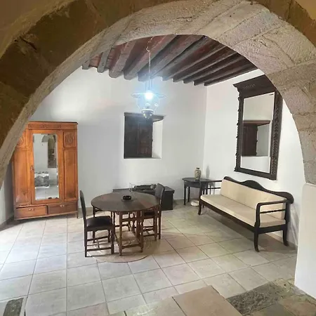 Apartment 18th Century Traditional Sunset House - Castrum Traditional