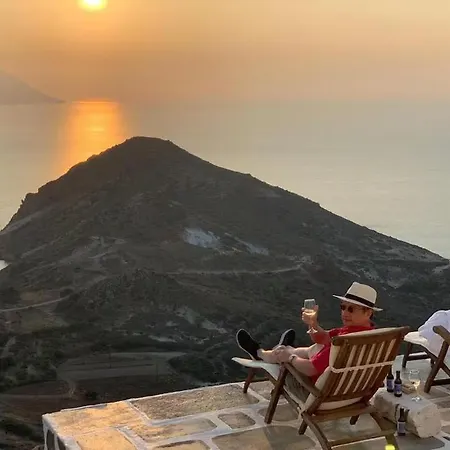 18th Century Traditional Sunset House - Castrum Traditional Plaka (Milos)