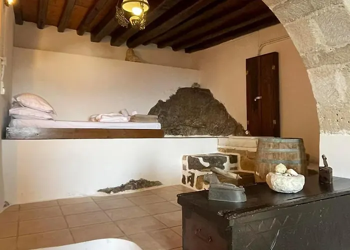 דירה 18th Century Traditional Sunset House - Castrum Traditional *